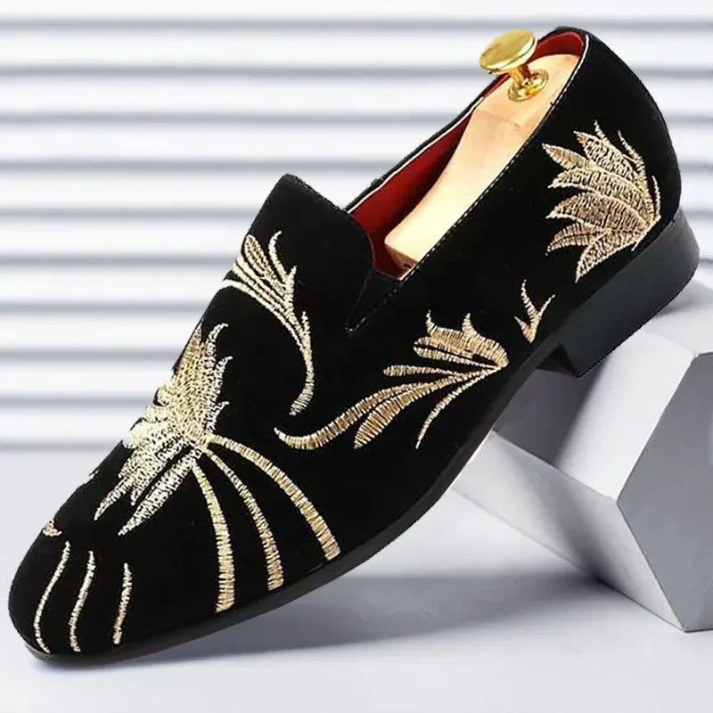 Men Suede Leather Shoes Designer Embroidery Men Loafers Luxury High Quality Moccasins Brand Party Wedding Shoes Men Flats 38-48
